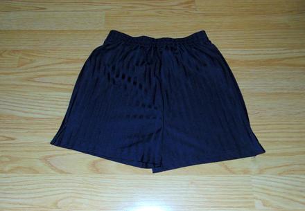 Šortky, kraťasy, tu,134
