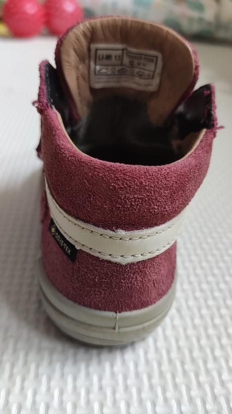 Celoroční boty superfit vel. 20, 20