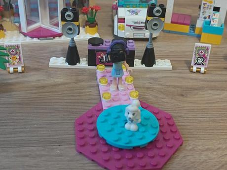 Lego friends 41058 obchodní zóna heartlake, 