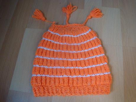 Zimní čepice pletená - oranžová - vel. 2-3 roky, 92