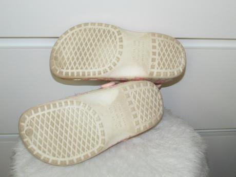 Gumové nazouváky, 31