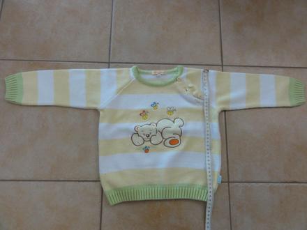 Pruhovaný svetřík s medvídkem, 92