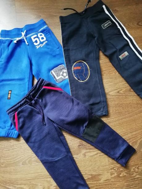 2x tepláčky 104, 104