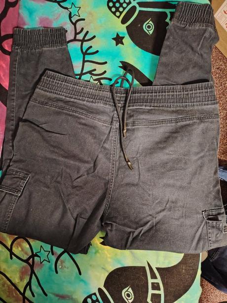 Teplákové kalhoty, l