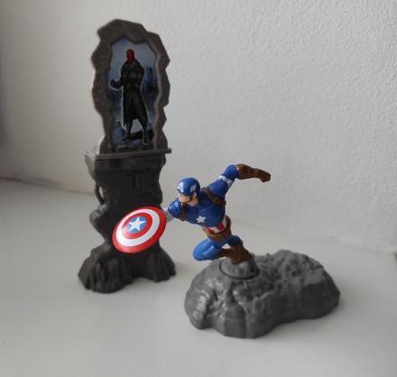 Captain america kinder maxi, 