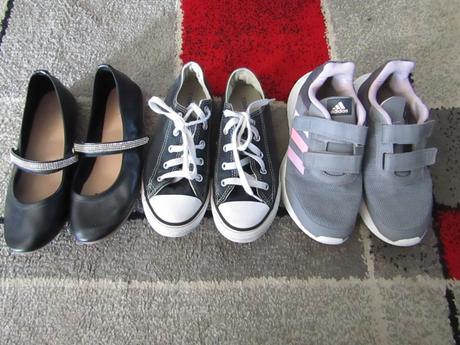 Botasky zn.adidas v-35,baleríny zn.baťa,conversky, adidas,35