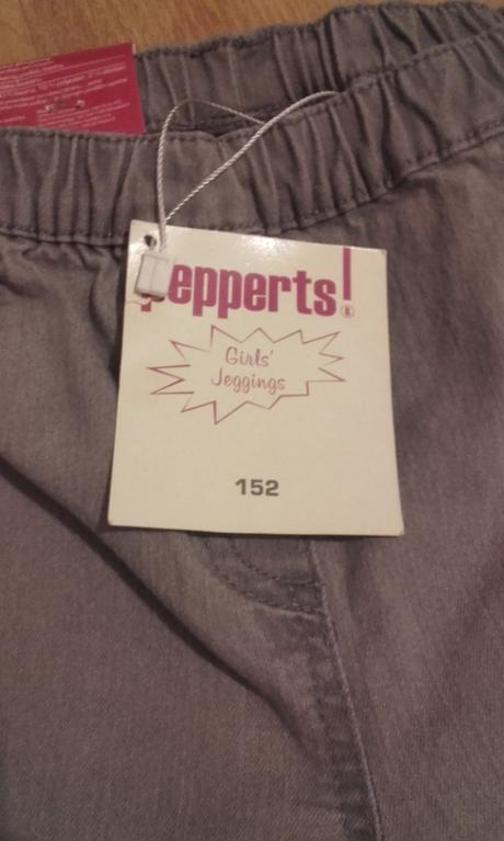 Šedé jeggins, pepperts,152