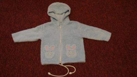 Světle modrá mikina, 92