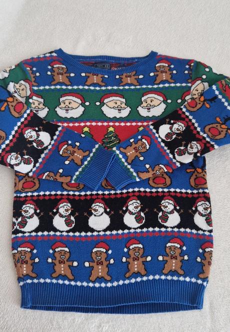 Vánoční svetr next, 122