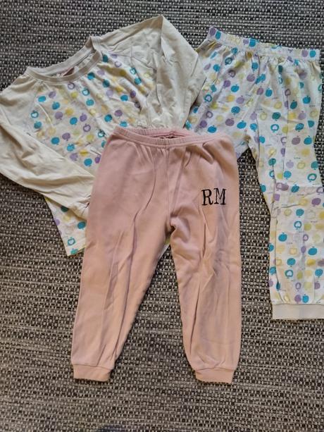 Bavlněné pyžamo, 110