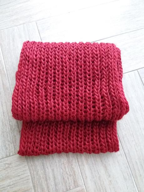 Bordó/vínová kruhová šála, 