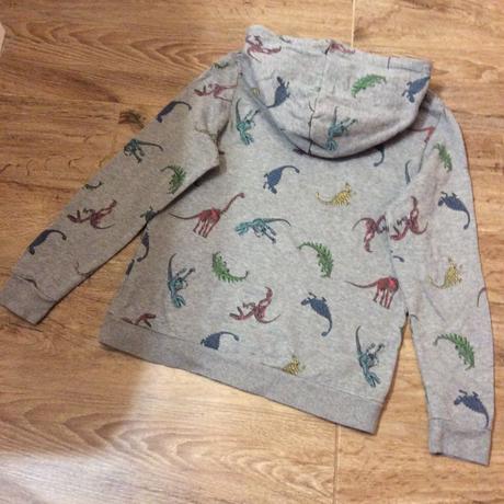 Mikina s dinosaury ,,jurský park", h&m,134
