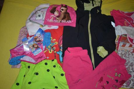13ks dívčí oblečení v.116,soft.bunda,plavky,krať, 104–116