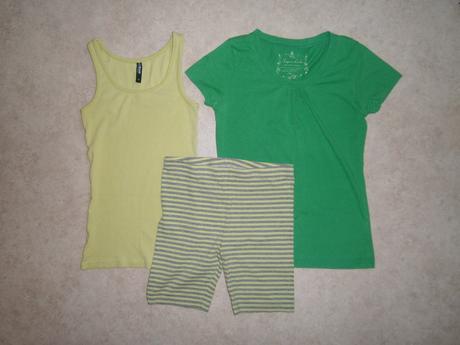 Kraťasy + 2 x tričko+tílko+miki,vel. 152,cena celk, 140–152