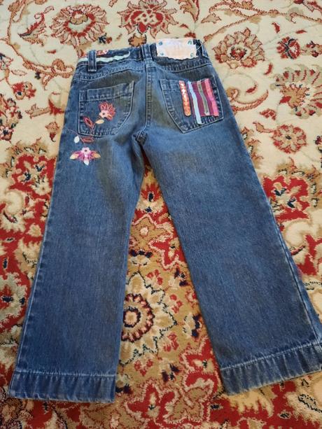 Džíny s květinami, 104