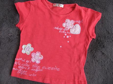 Bavlněné červené tričko s kytičkami, 86