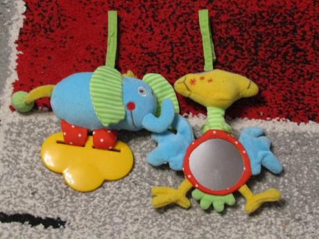 Závěsné hračky na postýlku nebo autosedačku, 