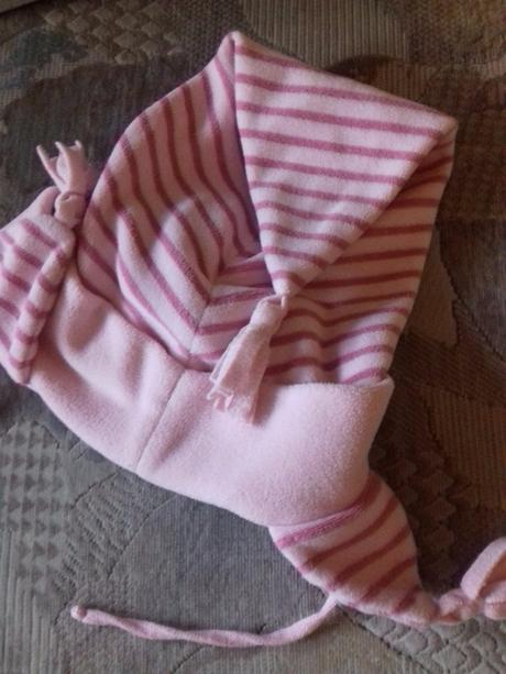 Krásná skřítkovská čepice cca 1-2roky top stav, 80