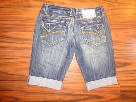 Luxusní riflové kraťasy, 38