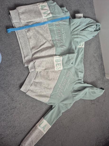 2 x mikina s kapucí los angeles, 134