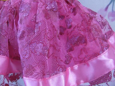 Karnevalový růžovo žlutý kostým, motýl apod.,