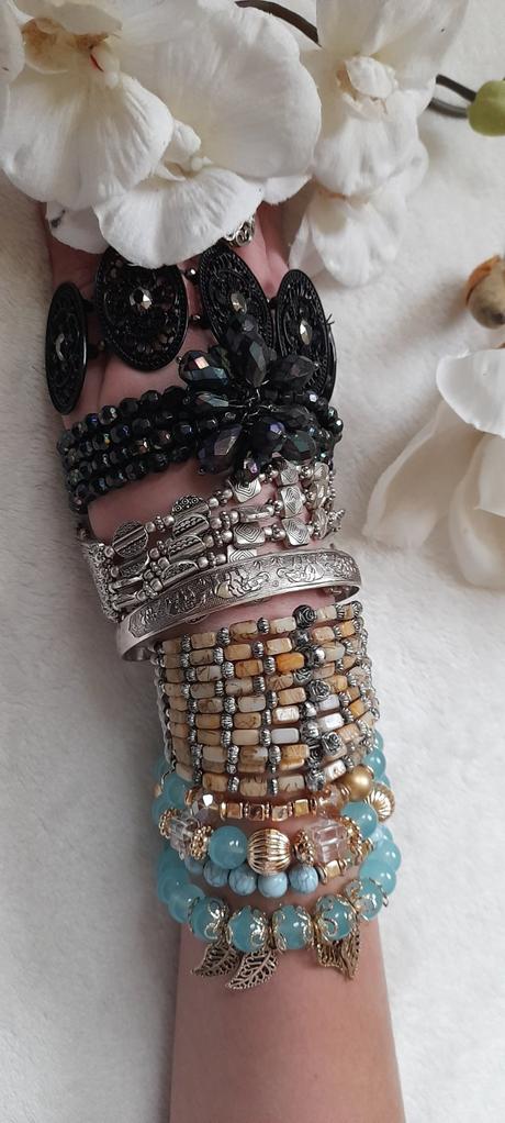 Antický stříbrný náramek,