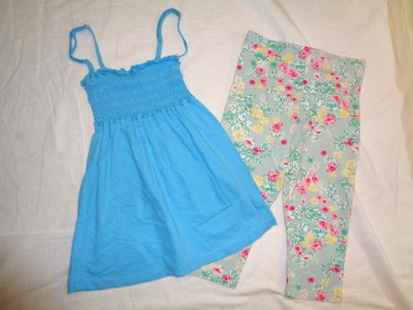 Letní komplet tyrkysové tuniky a květovaných legín, tcm,146