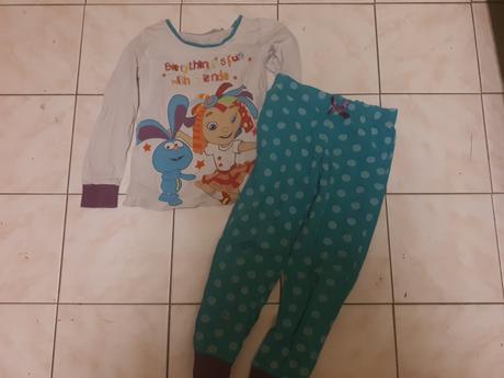 Pyžamo s daysi, marks & spencer,116