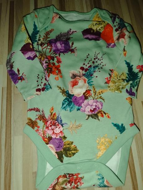 Zelené body s květy 68 next, next,68