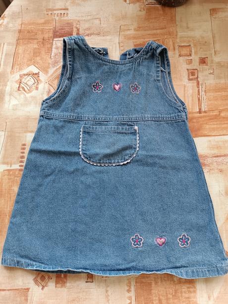 Dívčí džínové šaty, 110