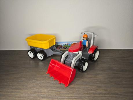 Traktor s přívěsem a figurkou, igráček multigo,
