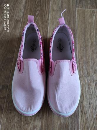 Nazouvací tenisky, 35