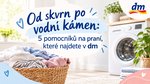 Od skvrn až po vodní kámen: 5 skvělých pomocníků na praní, které najdete v dm