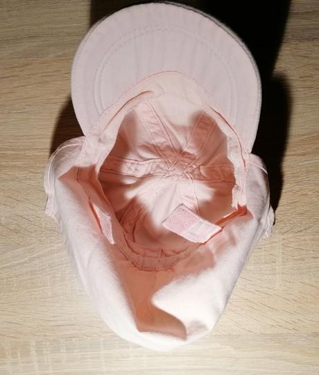 Kšiltovka s ochranou krku,