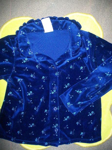 Sametová halenka, 128