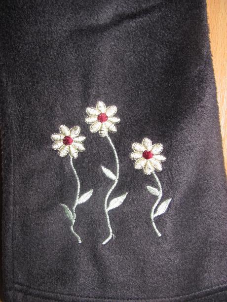 Černé flaušové kalhoty, 110