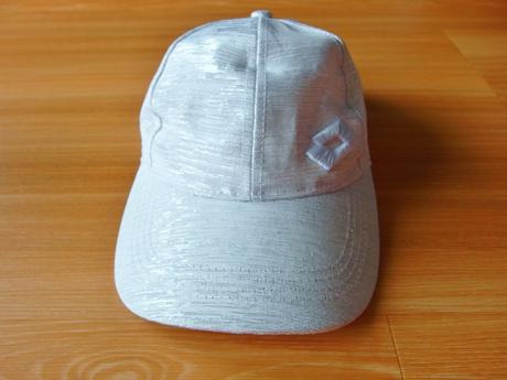 Kšiltovka třpytivá zn. lotto 8-12 let - top stav, lotto,140