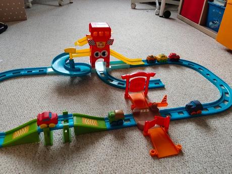 Dráha pro autíčka + autíčka, 