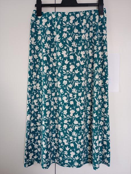 Dlouhá zelená elastická sukně, gate,42