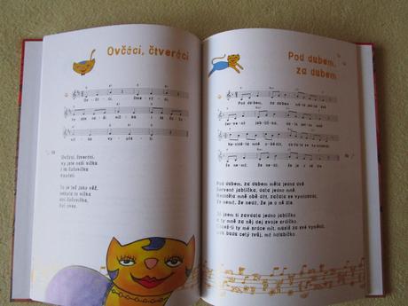 Kniha zpívánky - tradiční písničky s notami, 