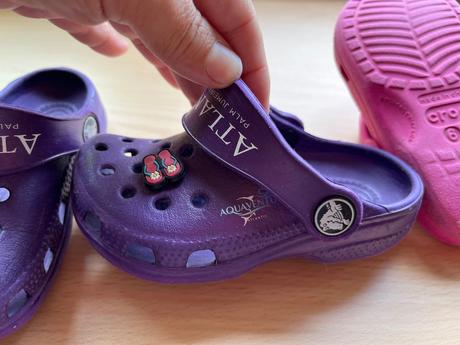 2x crocs 6/7, crocs,22