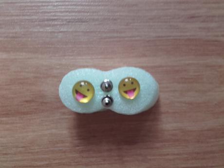 Náušnice emotikon vyplazený jazyk3,