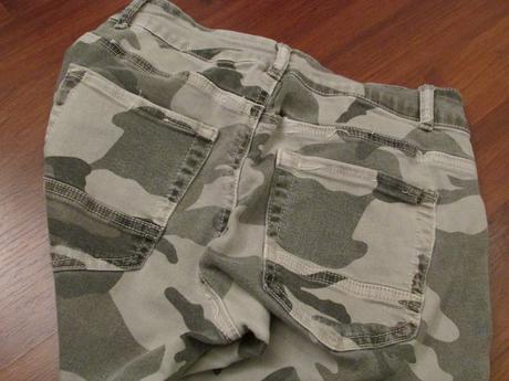 Maskáčové kalhoty, 146