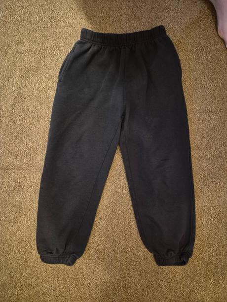 Tepláky yfk vel. 128/134, 128