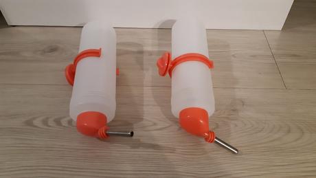 Napáječka plastová, růžová - 2x, 