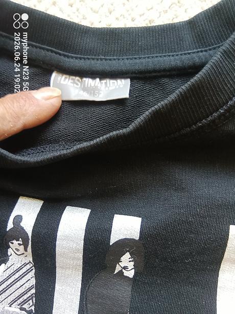 Crop top mikina zn."destination" vel."146-152", 146