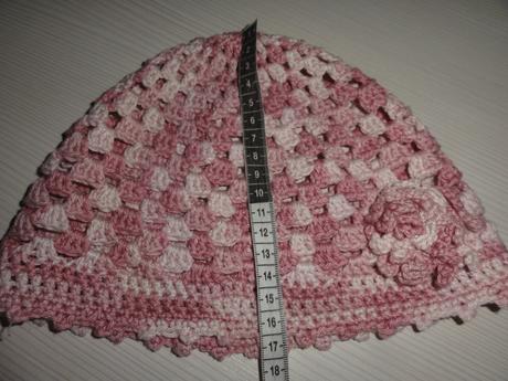 Háčkovaná růžová čepice, 110