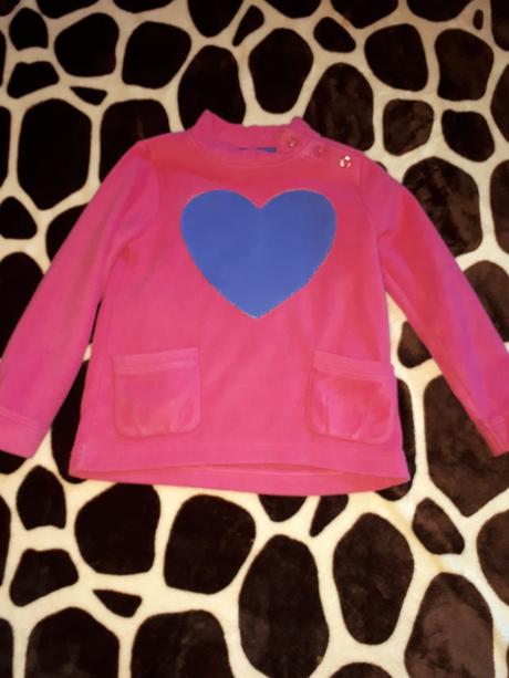 Mikina se srdíčkem, marks & spencer,110