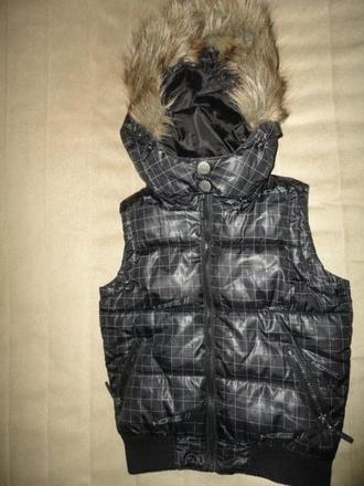 Luxusní, jako nová vesta reserved, vel. 4-5 let, reserved,110