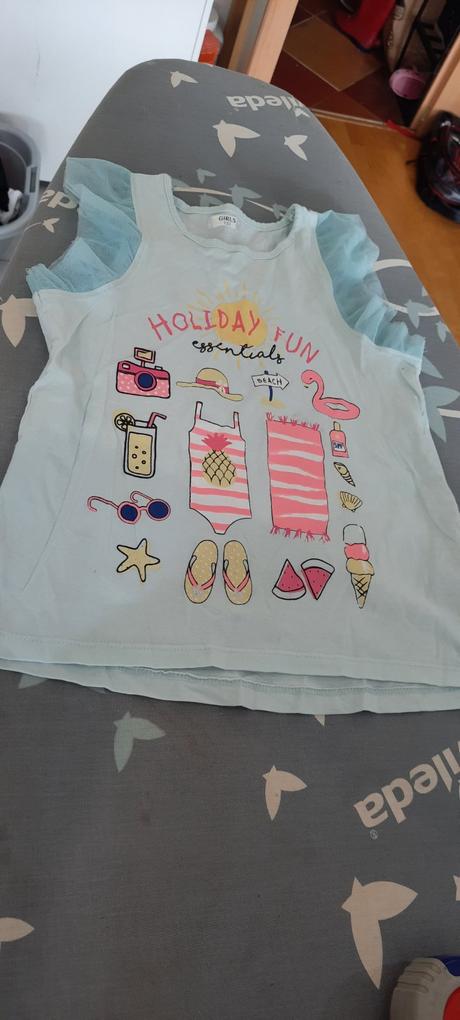 2x dívčí tričko značky girls, vel. 122., 122